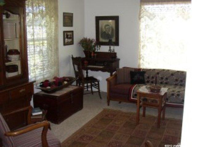 281 N Main St, Hyde Park, UT 84318 — photo 2