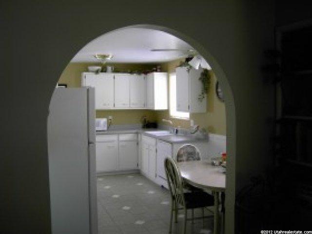 460 Vine St, Clearfield, UT 84015 — photo 4