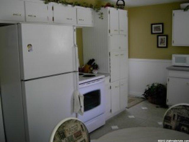 460 Vine St, Clearfield, UT 84015 — photo 5
