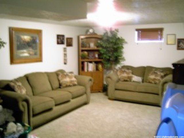 460 Vine St, Clearfield, UT 84015 — photo 7