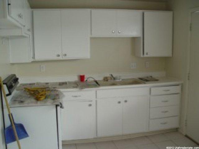 1088 N 1250 E, Layton, UT 84040 — photo 2