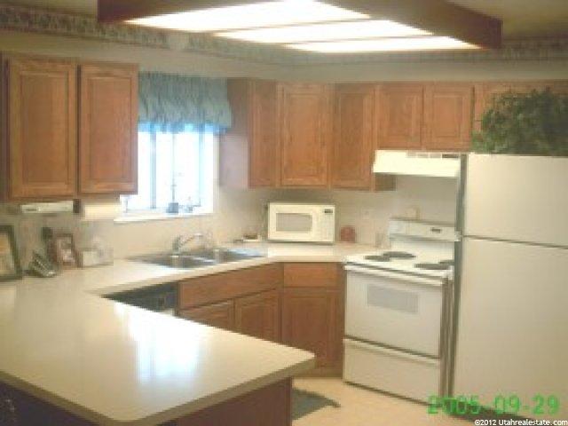 1577 S 250 E, Kaysville, UT 84037 — photo 2