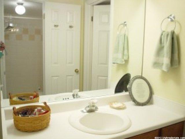 966 E 325 S, Layton, UT 84041 — photo 7