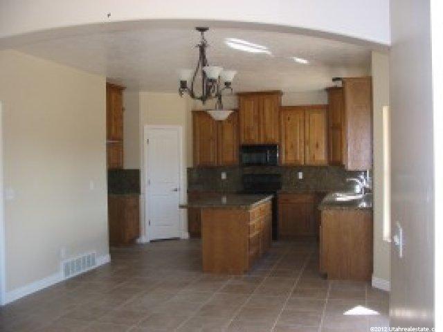 329 N 2975 W, Layton, UT 84041 — photo 3