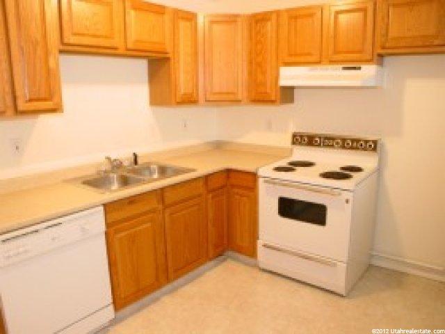 178 Lindon St, Clearfield, UT 84015 — photo 2
