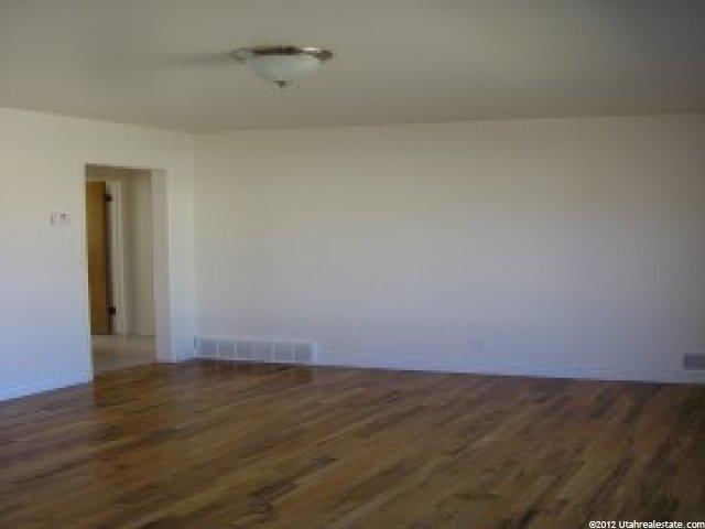 325 E 4650 S, Washington Terrace, UT 84405 — photo 3