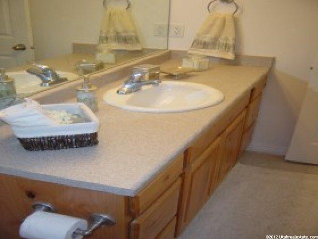 652 W 800 N #32, Clinton, UT 84015 — photo 2