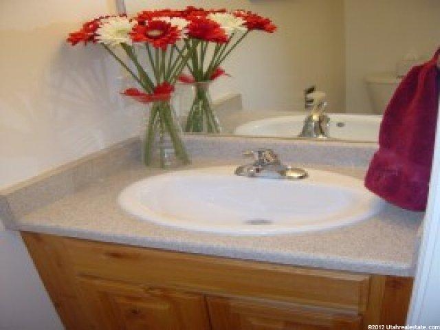 652 W 800 N #32, Clinton, UT 84015 — photo 4