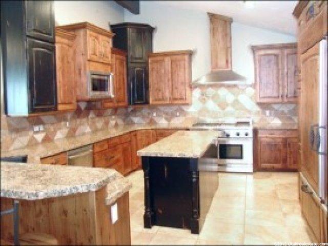 8 Mountain Wood Ln, Sandy, UT 84092 — photo 3