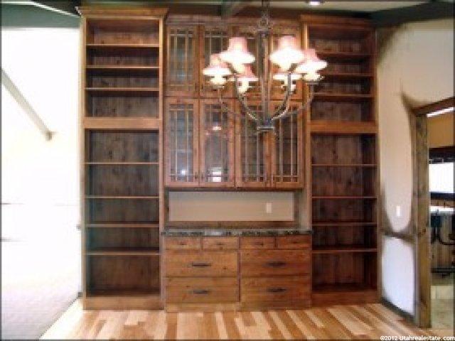 8 Mountain Wood Ln, Sandy, UT 84092 — photo 4