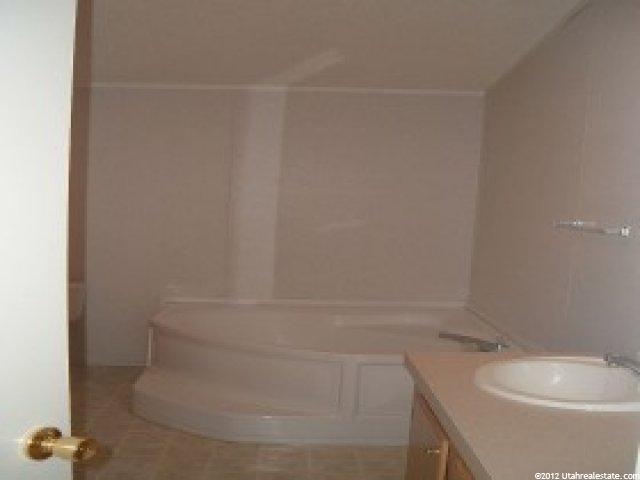 643 E Hunter Way N, Grantsville, UT 84029 — photo 6