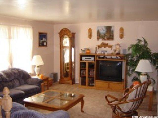 777 E 600 N, Layton, UT 84041 — photo 2