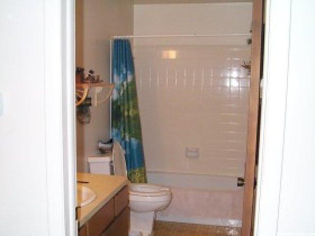 122 W 2100 N, Sunset, UT 84015 — photo 4