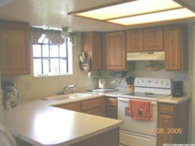 246 E 1825 N, Centerville, UT 84014 — photo 3