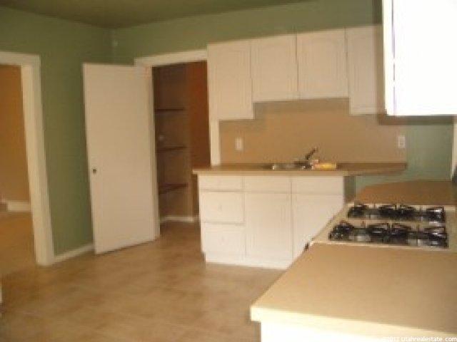 562 1st St, Ogden, UT 84404 — photo 4