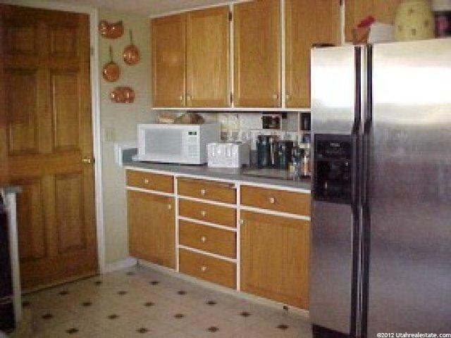 1103 E Hidden Valley Dr, Sandy, UT 84094 — photo 3