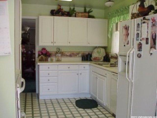 208 S 200 W, Delta, UT 84624 — photo 5