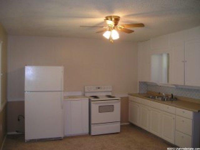 75 S Center St, Hyrum, UT 84319 — photo 4