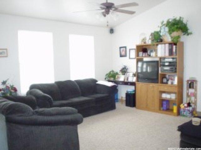 1387 N 1050 W, Clinton, UT 84015 — photo 4