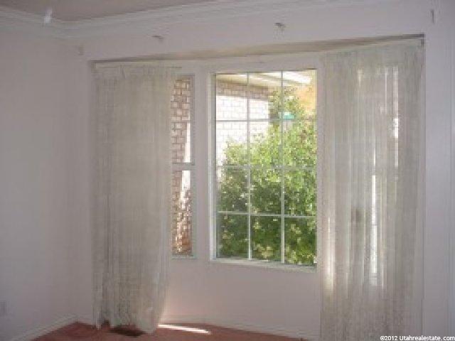 1945 E Sunset Dr, Layton, UT 84040 — photo 2
