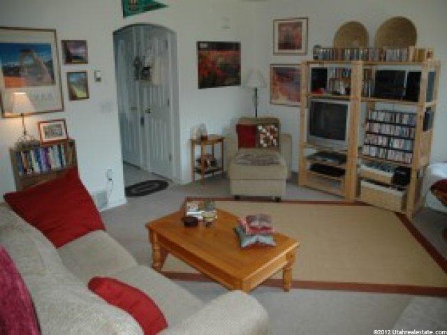11 Somerset Pl, Logan, UT 84341 — photo 3