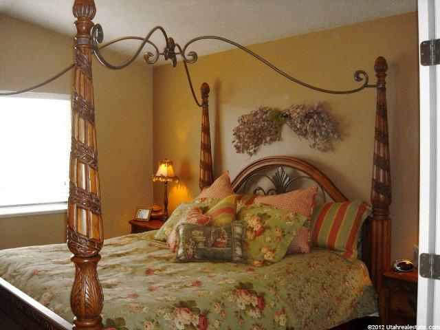 5915 S 3325 W, Roy, UT 84067 — photo 2