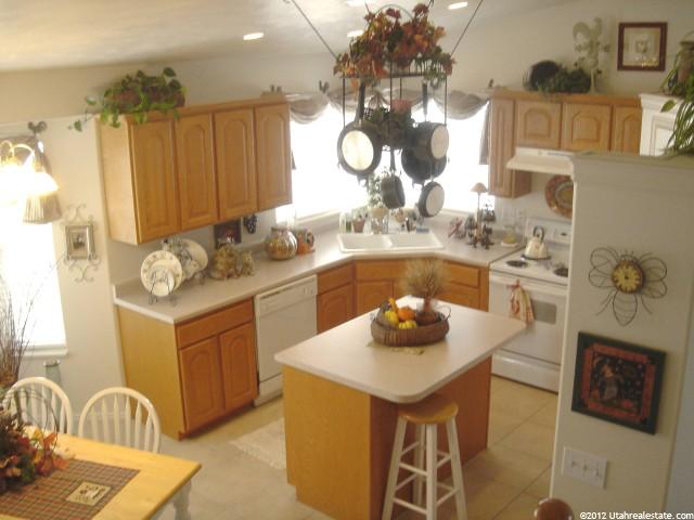 5915 S 3325 W, Roy, UT 84067 — photo 8