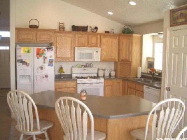 316 E 1900 S, Clearfield, UT 84015 — photo 3