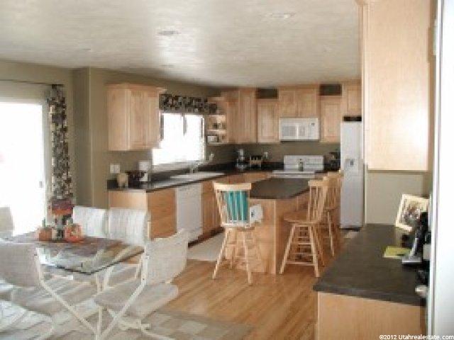 807 E 2050 S, Clearfield, UT 84015 — photo 2