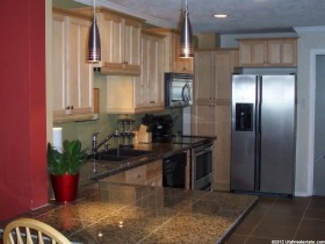 891 E Holly Ave, Murray, UT 84107 — photo 2