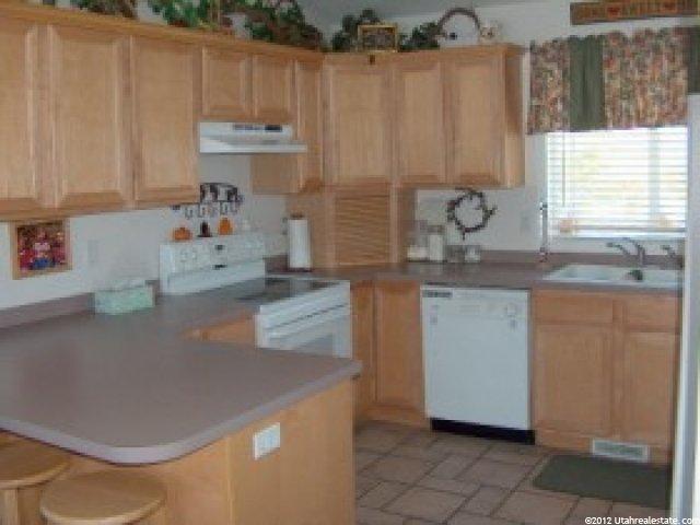 365 N 1025 W, Hyrum, UT 84319 — photo 3