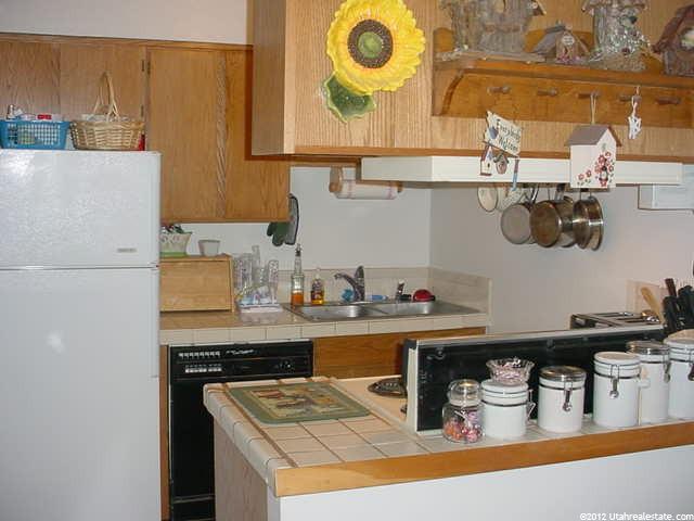 1175 S Canyon Rd E #17, Ogden, UT 84404 — photo 6