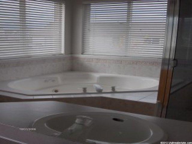 2562 W 1550 N, Clinton, UT 84015 — photo 6