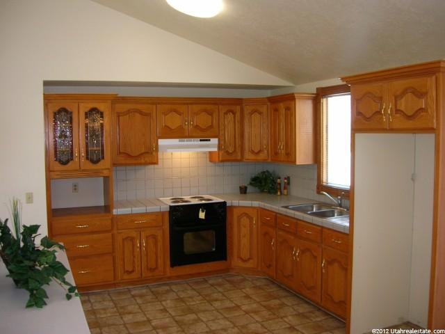 809 S 690 W, Tooele, UT 84074 — photo 2