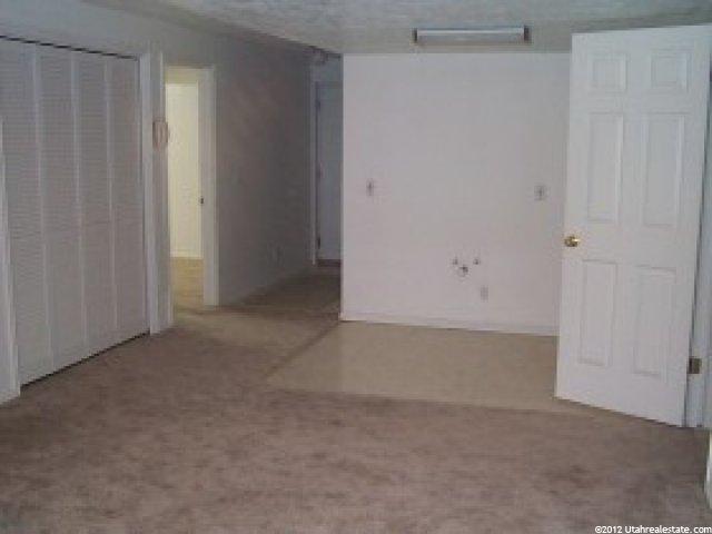 5458 S 3400 W, Roy, UT 84067 — photo 4