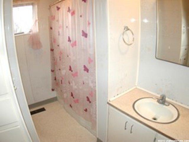 5809 S 2575 W, Roy, UT 84067 — photo 8