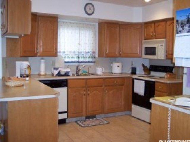673 W 2275 N, Layton, UT 84041 — photo 2