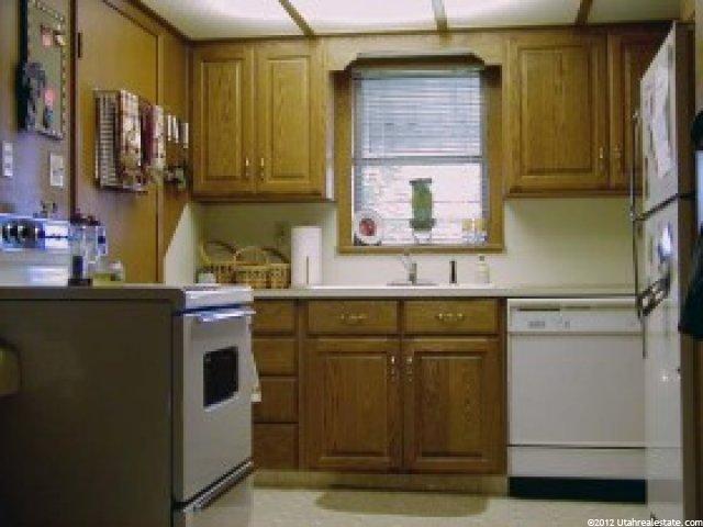 352 S 400 E, Nephi, UT 84648 — photo 2