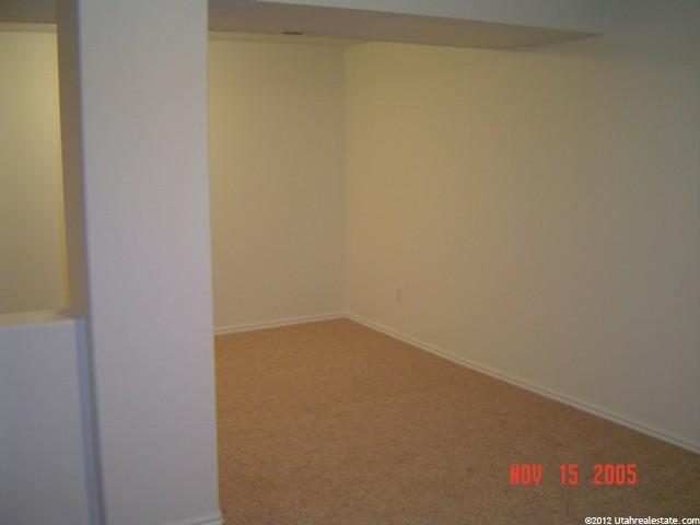 1040 Larkspur Dr, Sandy, UT 84094 — photo 3