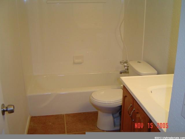 1040 Larkspur Dr, Sandy, UT 84094 — photo 8