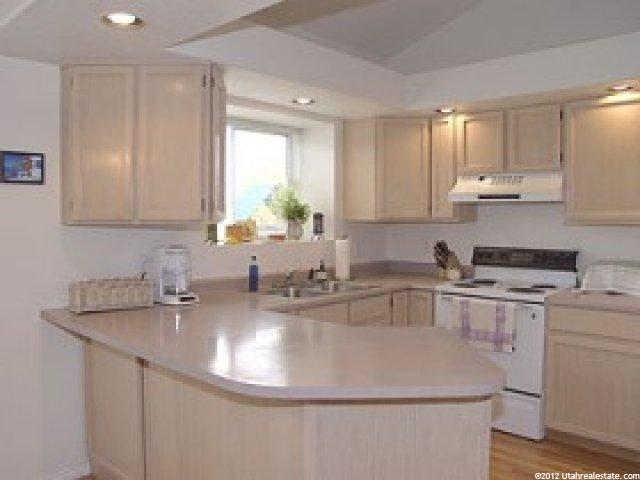 586 Apple Tree Dr, Sandy, UT 84070 — photo 3