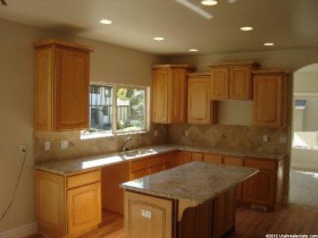 1724 E Sandys Grove Ln, Sandy, UT 84092 — photo 3