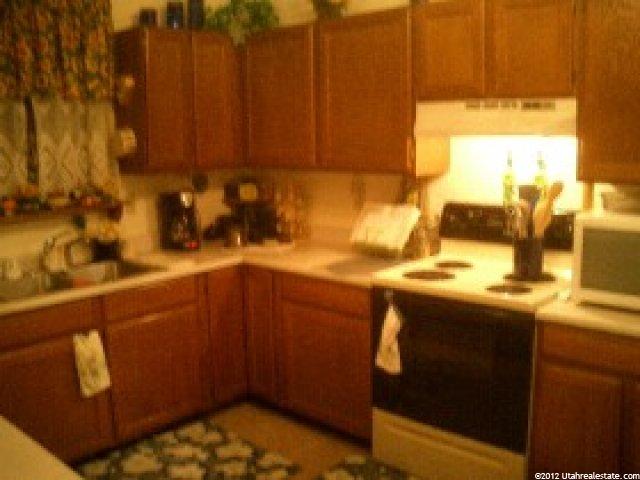 9570 S Eastdell Dr E, Sandy, UT 84092 — photo 4