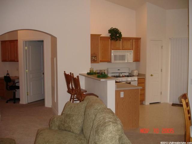 33 E Courtyard Ln, Centerville, UT 84014 — photo 2