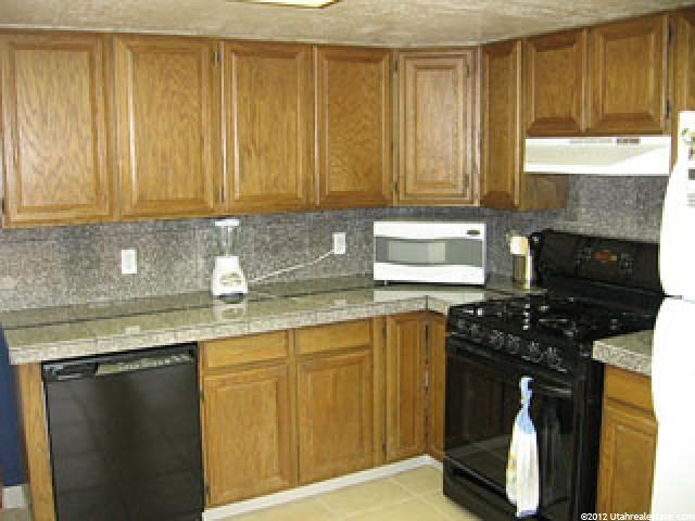 1063 N 250 W, Sunset, UT 84015 — photo 3