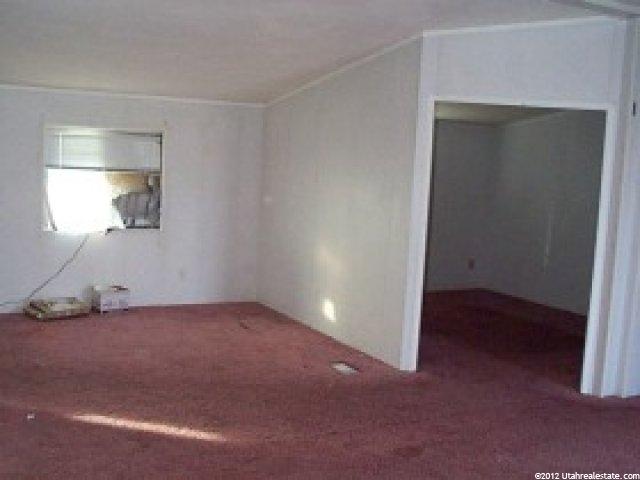 975 W Center St, Hinckley, UT 84635 — photo 5