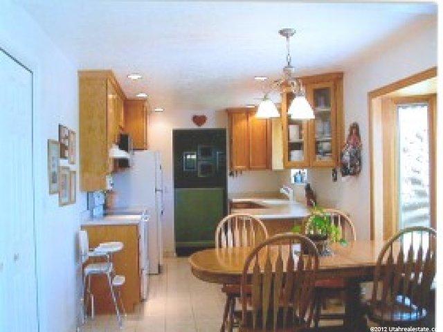 445 E 400 N, Centerville, UT 84014 — photo 3