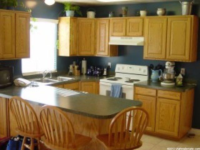 628 E Clearwater Cove Dr, Layton, UT 84041 — photo 2
