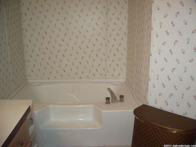 900 Century Dr, Ogden, UT 84404 — photo 6
