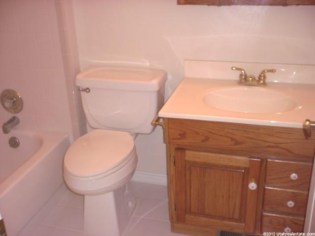 9855 Wildflower Rd, Sandy, UT 84092 — photo 2